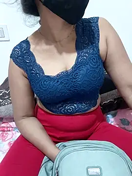 Aarti909090 online show from 04-04-26, 06:58