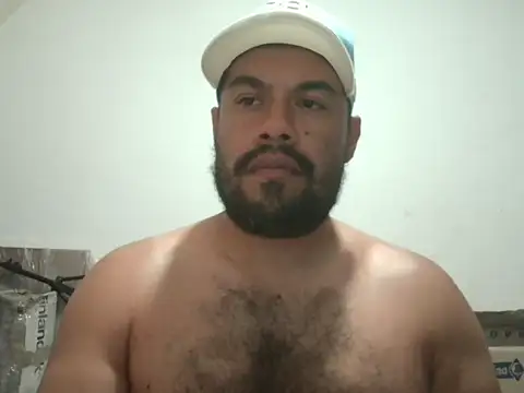 Snapshot of Ramses_36 chatting on 04-06-26, 01:01 Ramses 36 online show from 04-06-26, 01:01