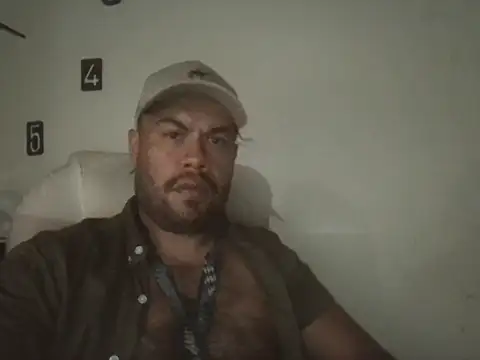 Snapshot of Ramses_36 chatting on 01-17-26, 02:48 Ramses 36 online show from 01-17-26, 02:48