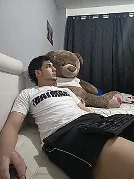 Theo Lightwood online show from 11-06-25, 03:27