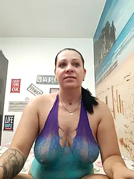 SugarDiamonds online show from 12-18-25, 10:19