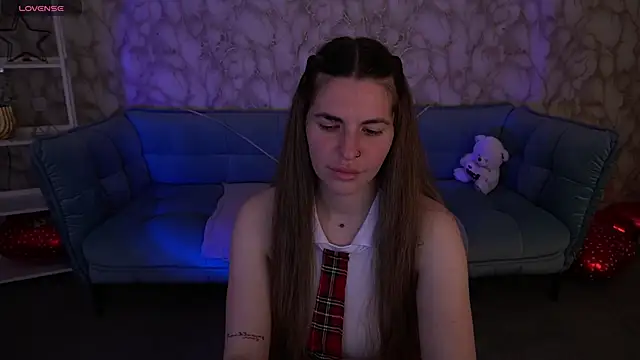 Snapshot of DanielaReign chatting on 04-25-26, 01:41 DanielaReign online show from 04-25-26, 01:41