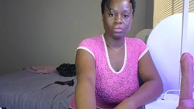 ladiosa selene online show from 11-19-25, 04:23