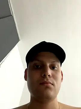 Snapshot of Atlass0108 chatting on 11-03-25, 01:11 Atlass0108 online show from 11-03-25, 01:11