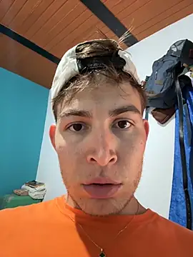 Snapshot of AlexanderBianchi2 chatting on 11-07-25, 02:54 AlexanderBianchi2 online show from 11-07-25, 02:54