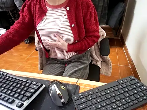 Snapshot of ---Lusi03--- chatting on 02-11-26, 10:26 ---Lusi03--- online show from 02-11-26, 10:26