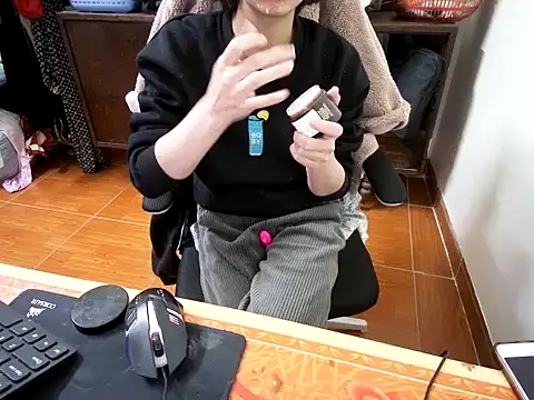 Snapshot of ---Lusi03--- chatting on 02-09-26, 10:52 ---Lusi03--- online show from 02-09-26, 10:52