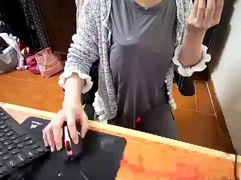 Snapshot of ---Lusi03--- chatting on 02-04-26, 10:32 ---Lusi03--- online show from 02-04-26, 10:32