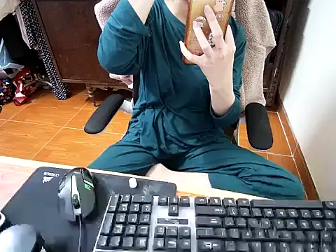 Snapshot of ---Lusi03--- chatting on 02-23-26, 03:45 ---Lusi03--- online show from 02-23-26, 03:45