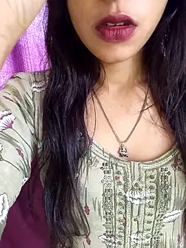 Snapshot of Neha_rani78 chatting on 12-17-25, 03:22 Neha rani78 online show from 12-17-25, 03:22