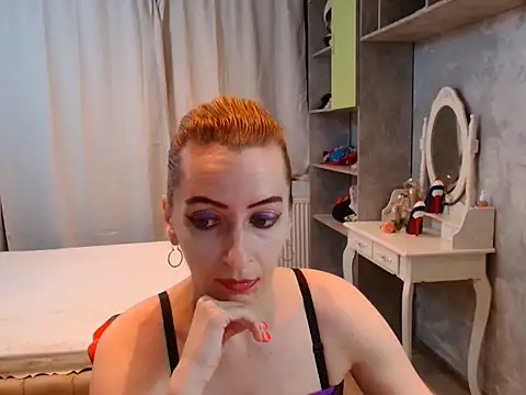 Snapshot of AnneDevrim chatting on 11-29-25, 06:46 AnneDevrim online show from 11-29-25, 06:46