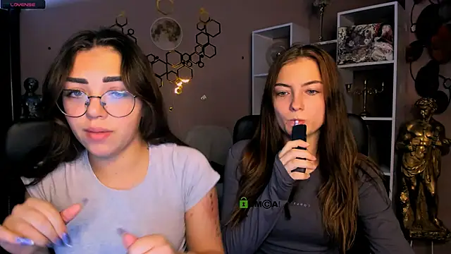 Snapshot of baby_hotte chatting on 11-18-25, 07:44 baby hotte online show from 11-18-25, 07:44