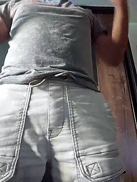 Leslie85 online show from 11-11-25, 10:21