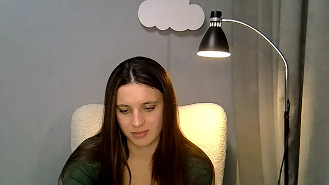 Snapshot of KiraHoney chatting on 07-16-26, 07:55 KiraHoney online show from 07-16-26, 07:55