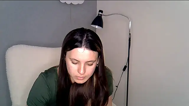 Snapshot of KiraHoney chatting on 04-23-26, 07:26 KiraHoney online show from 04-23-26, 07:26