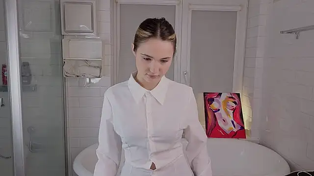 LeenaPuita online show from 02-25-26, 04:51