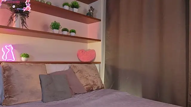 JeanToh online show from 07-12-26, 03:02