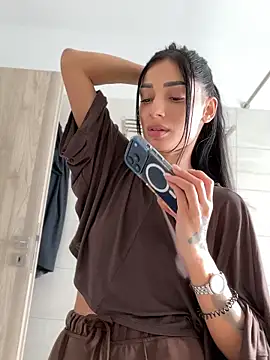 Snapshot of VickyM99 chatting on 04-23-26, 02:19 VickyM99 online show from 04-23-26, 02:19