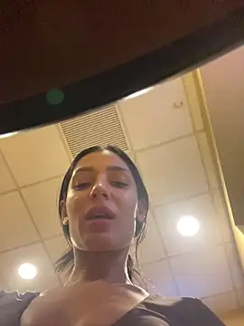 VickyM99 online show from 11-18-25, 02:20