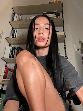 VickyM99 online show from 03-09-26, 06:55