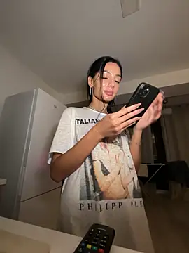 Snapshot of VickyM99 chatting on 11-04-25, 04:11 VickyM99 online show from 11-04-25, 04:11