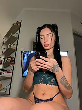 Snapshot of VickyM99 chatting on 02-13-26, 02:50 VickyM99 online show from 02-13-26, 02:50