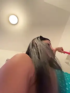 Snapshot of VickyM99 chatting on 11-08-25, 06:06 VickyM99 online show from 11-08-25, 06:06