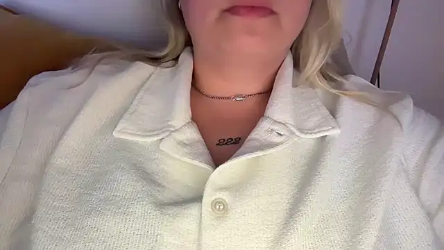 Snapshot of bigboobgirl2202 chatting on 11-03-25, 07:50 bigboobgirl2202 online show from 11-03-25, 07:50