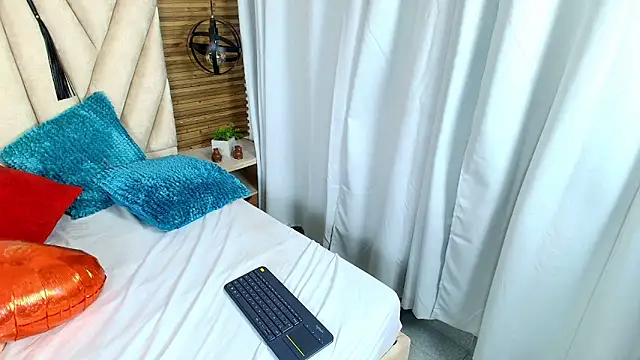 KimberlyFox t online show from 02-06-26, 12:56