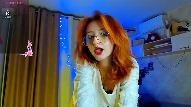 DragonflyLiza online show from 11-24-25, 05:46