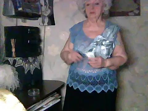 ValeriaKroww online show from 12-17-25, 06:13