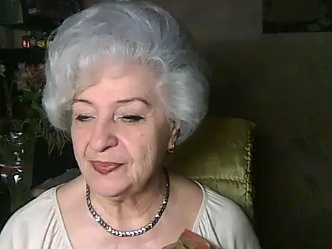 Snapshot of ValeriaKroww chatting on 05-15-26, 05:11 ValeriaKroww online show from 05-15-26, 05:11