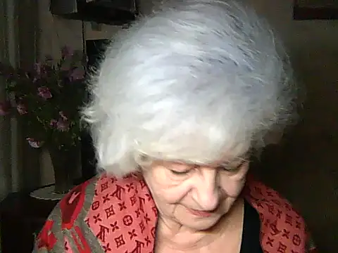 ValeriaKroww online show from 11-13-25, 06:01