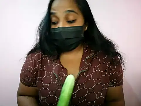 Mathi cam online show from 06-18-26, 04:12
