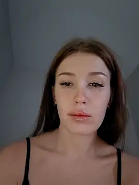 MelissaPinkiss online show from 12-20-25, 01:36