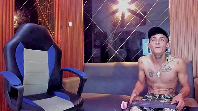 Snapshot of Kevinperlas chatting on 11-06-25, 03:54 Kevinperlas online show from 11-06-25, 03:54