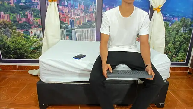 KiraFox1 online show from 03-07-26, 01:16