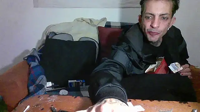 00Travsharongomez online show from 11-29-25, 04:01