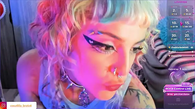 Snapshot of Lila_bratzz chatting on 02-19-26, 02:52 Lila bratzz online show from 02-19-26, 02:52