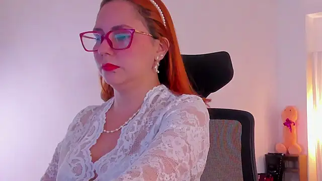 Snapshot of MistressErza chatting on 07-16-26, 08:28 MistressErza online show from 07-16-26, 08:28