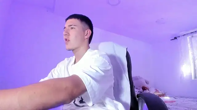 Aleck Boy online show from 01-06-26, 07:07