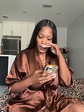 Snapshot of PrincessDreamm chatting on 05-17-26, 06:41 PrincessDreamm online show from 05-17-26, 06:41