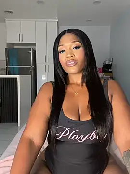 Snapshot of PrincessDreamm chatting on 06-27-26, 12:27 PrincessDreamm online show from 06-27-26, 12:27