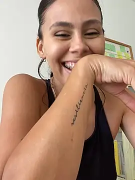 Rosahotttxh online show from 04-20-26, 06:42