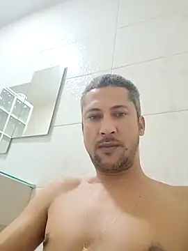 Snapshot of Arrombador20 chatting on 04-08-26, 03:30 Arrombador20 online show from 04-08-26, 03:30