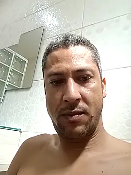 Snapshot of Arrombador20 chatting on 04-02-26, 01:07 Arrombador20 online show from 04-02-26, 01:07