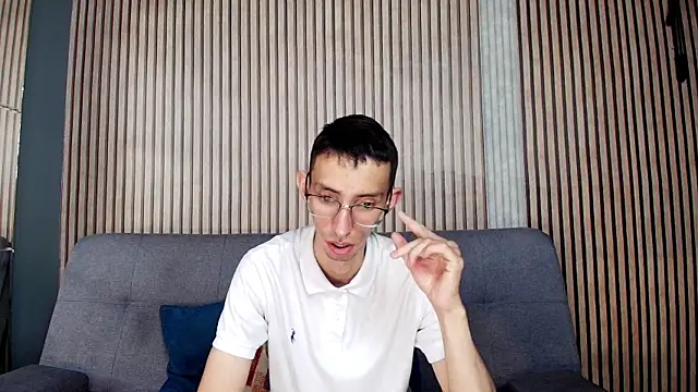 ZyroNight online show from 12-20-25, 03:53