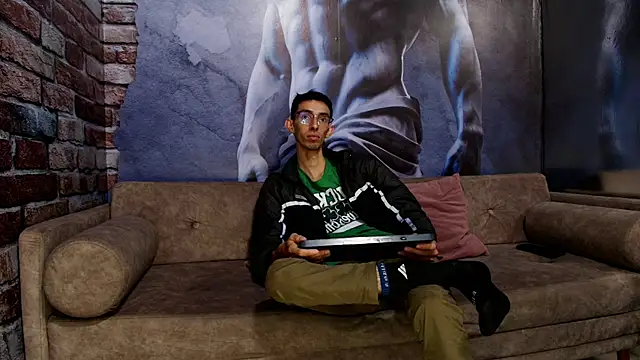 ZyroNight online show from 11-06-25, 07:40