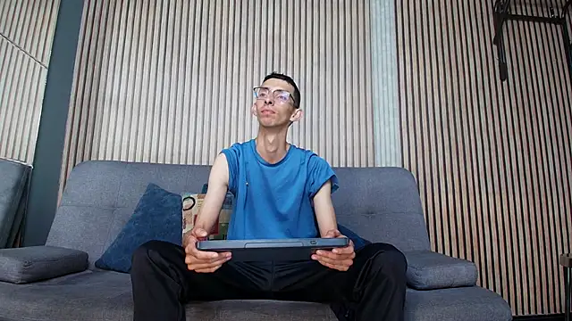 ZyroNight online show from 12-18-25, 10:13