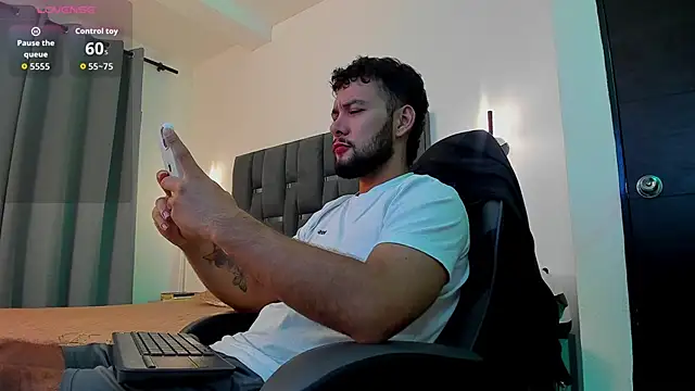 noah corvelle online show from 11-20-25, 06:25